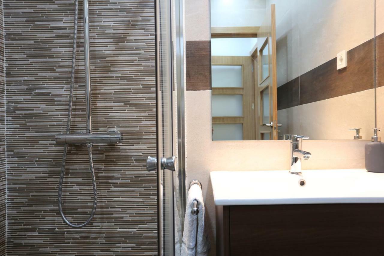 Apartamento ATOCHA 6px Rodeados de Arte Madrid Exterior foto
